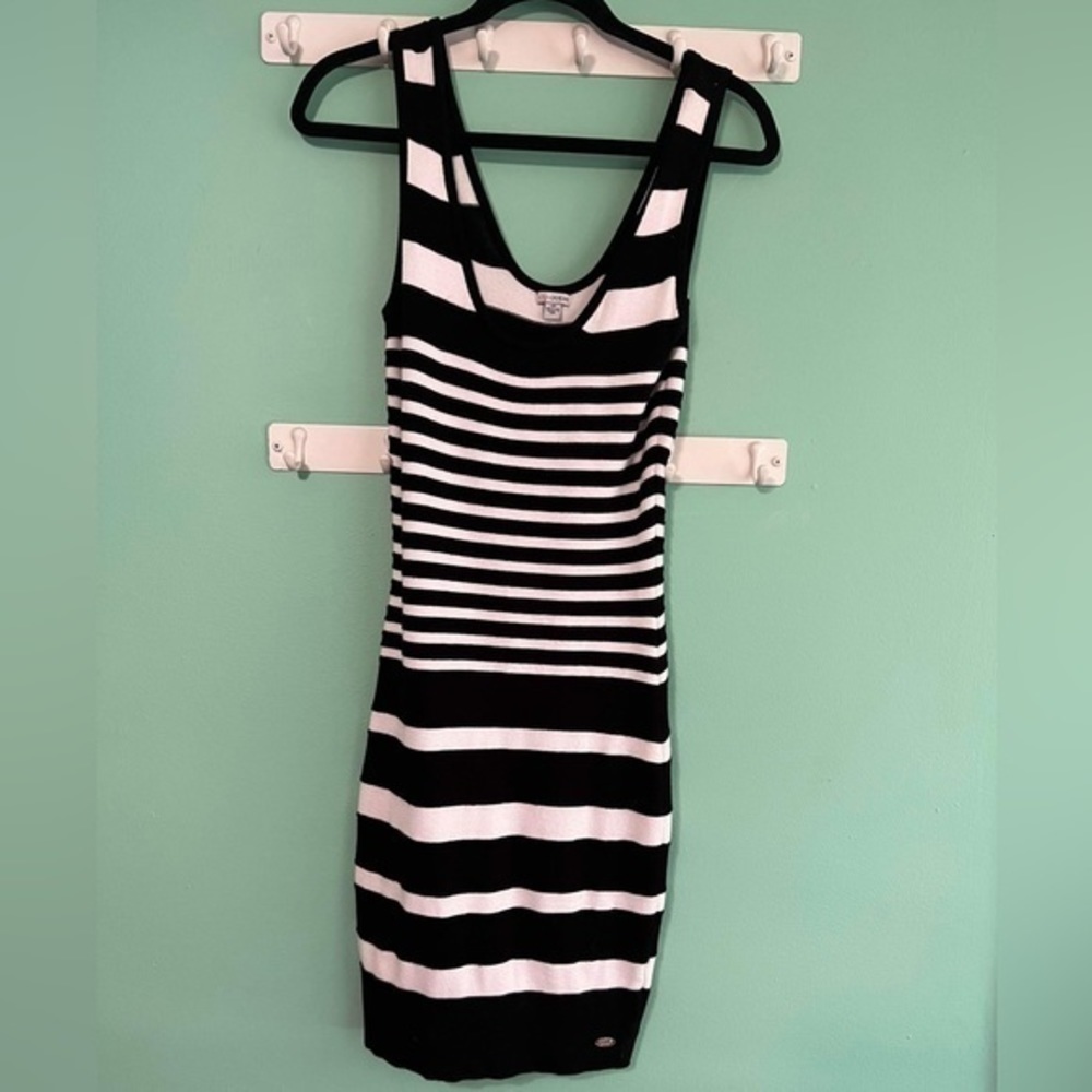 Black & White Small Guess Dress - Picture 2 of 6